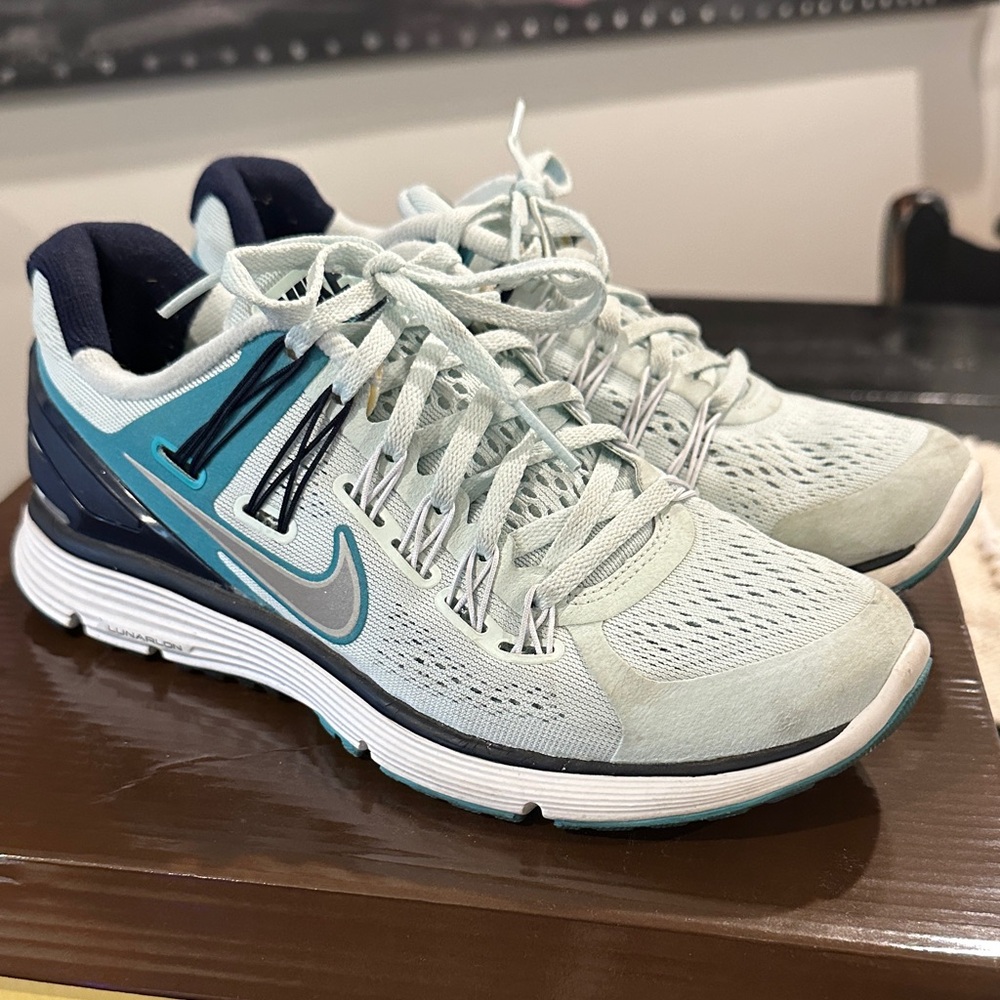 Nike Teal and Navy Athletic Sneakers